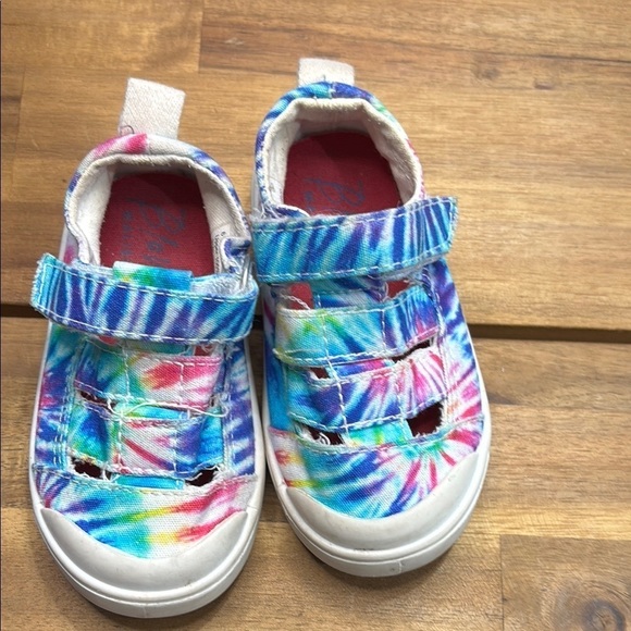 Blowfish Blue and Red Sneakers with Velcro Strap and Colorful Design - Picture 6 of 7